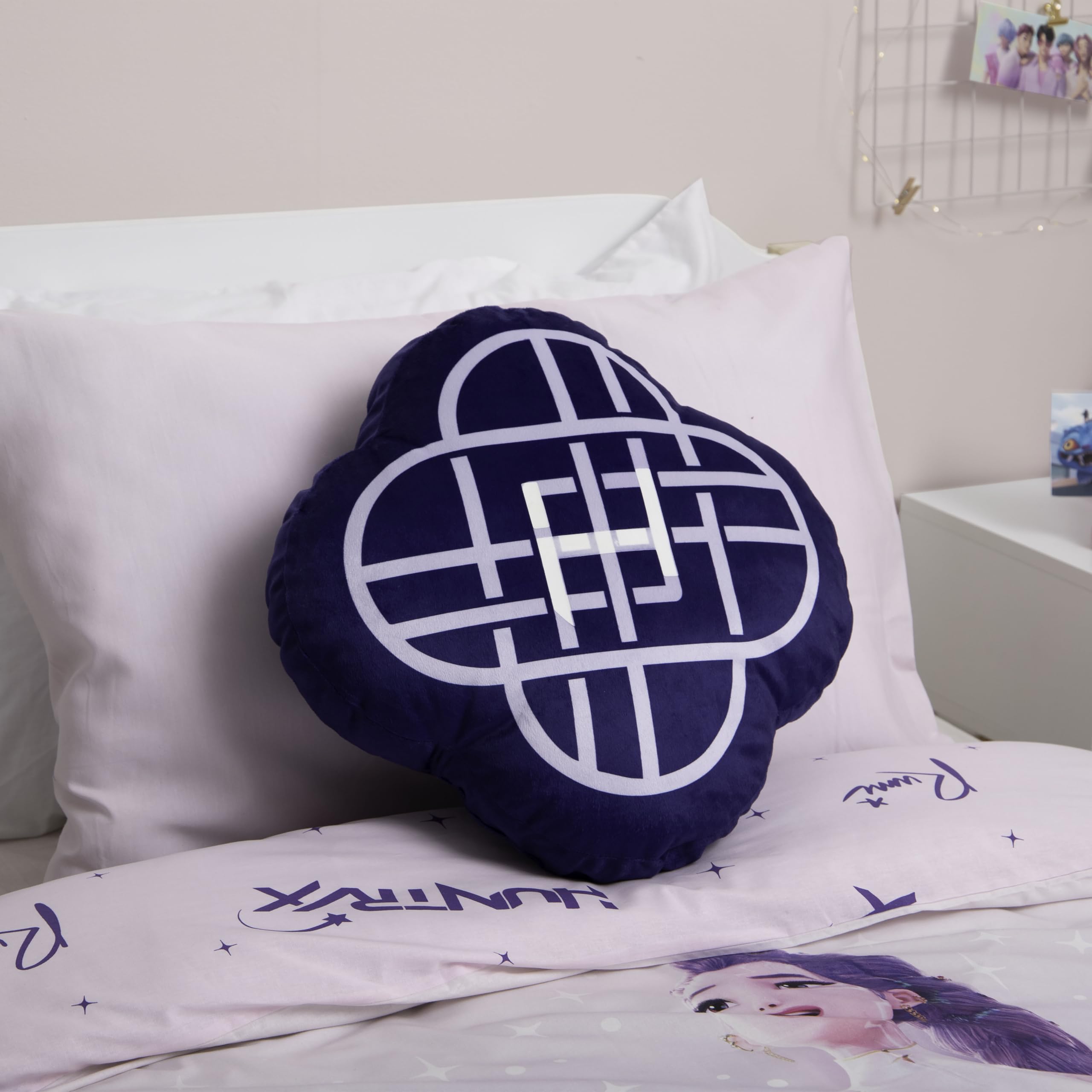 Coussin K-Pop Demon Hunters Motif Huntrix Phosphorescent 40x40 cm – Image 4
