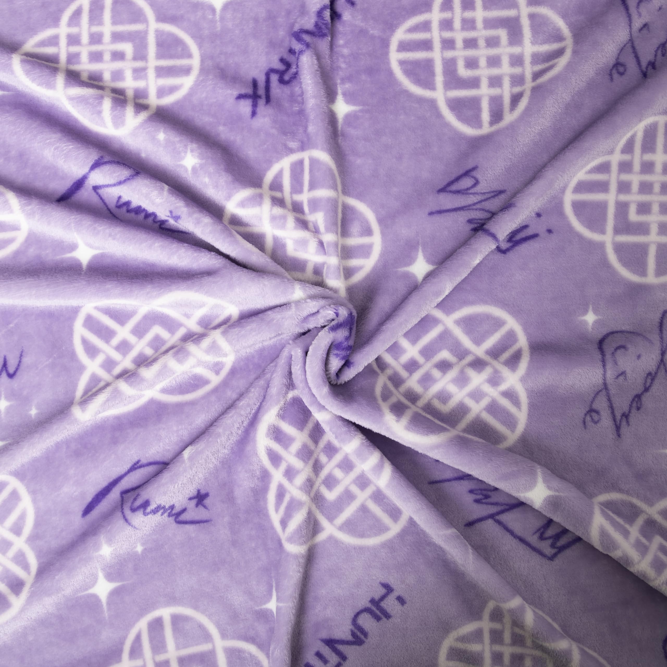 Couverture Polaire K-Pop Demon Hunters Violet et Doré 100x150 cm – Image 6
