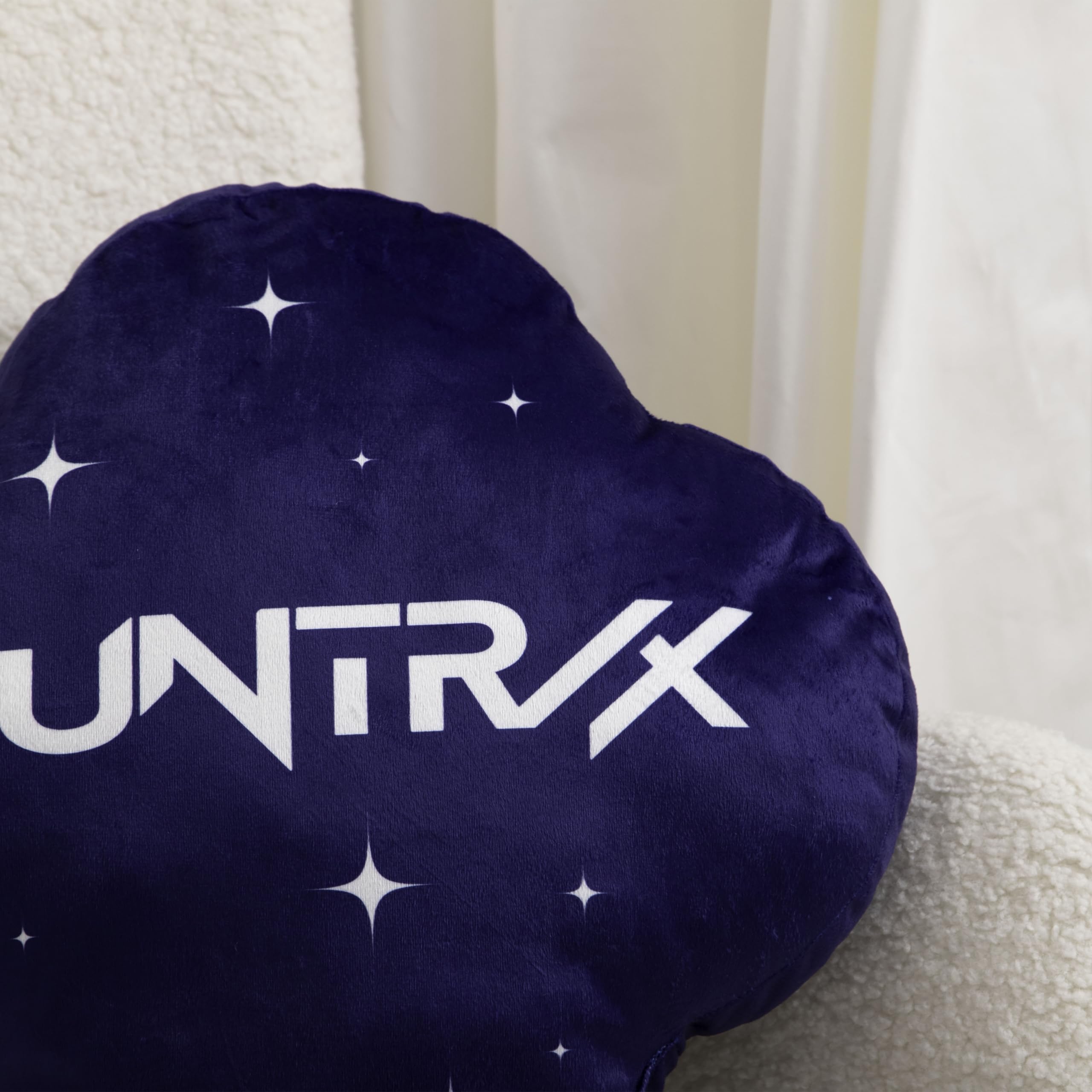 Coussin K-Pop Demon Hunters Motif Huntrix Phosphorescent 40x40 cm – Image 6